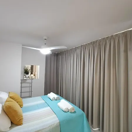 Blue Horizon Apartment *